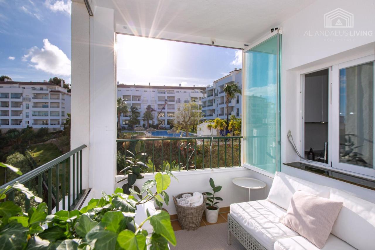 Scandinavian Style Apartment With Amazing Sea Views And South West Facing Sunny Terrace In Miraflores Walking Distance To The Beach! Malaga Ngoại thất bức ảnh