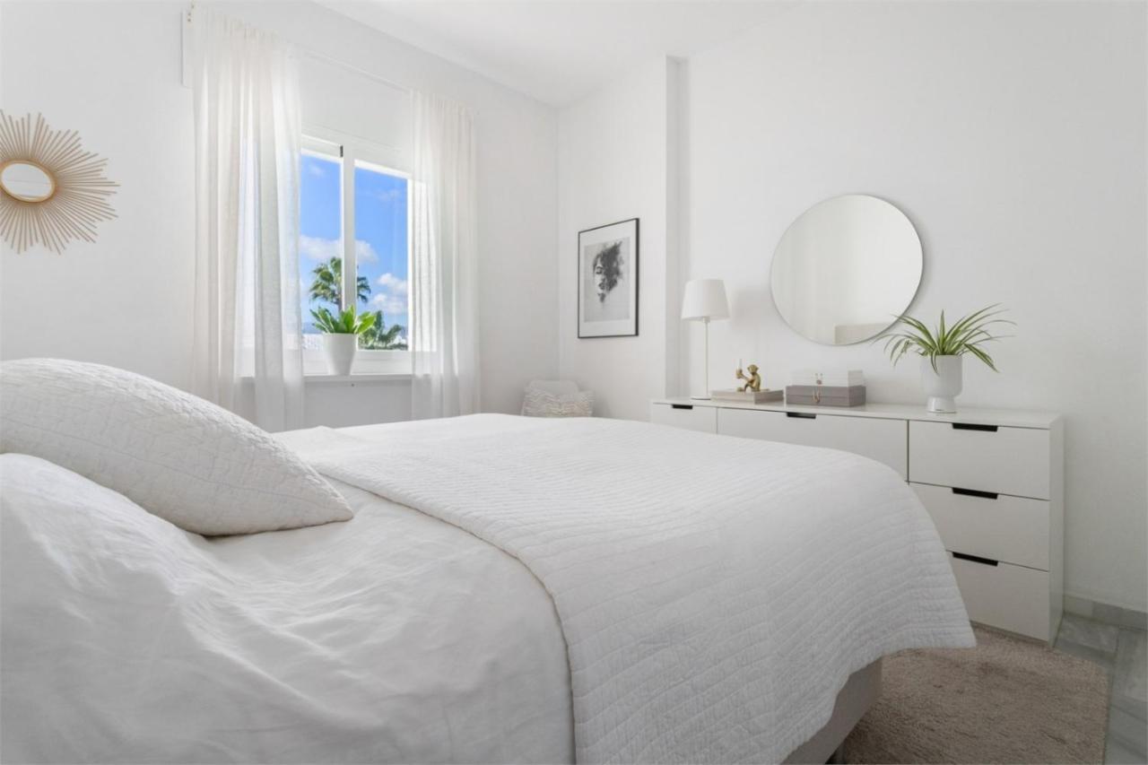 Scandinavian Style Apartment With Amazing Sea Views And South West Facing Sunny Terrace In Miraflores Walking Distance To The Beach! Malaga Ngoại thất bức ảnh